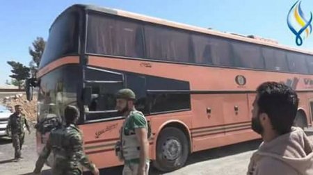 Первые партии боевиков "Джейш аль-Ислам" начали покидать Думу