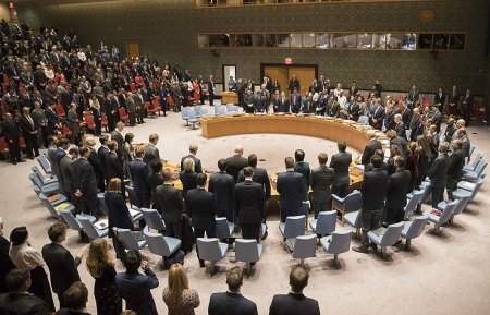 Заседание Совбеза ООН по проектам резолюций РФ и США о механизме расследова ...