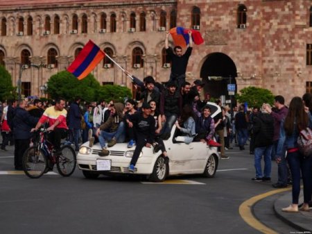 Армения: Пашинян хочет всё