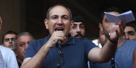 Пашинян призвал к новым протестам в Армении