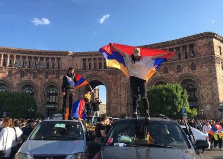 "У противников России есть шансы ввергнуть Армению в хаос"