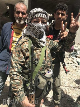 Котёл в Дамаске разрезан надвое: Как ВКС и Армия Сирии зачищают руины Ярмука (ФОТО, КАРТА)