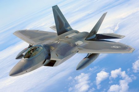 В США констатировали потерю преимущества F-22 перед российскими самолетами