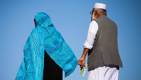 В Швейцарии мусульманской паре отказали в гражданстве за отказ от рукопожатия