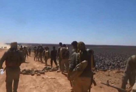 Сирийская армия подошла к последним укрытиям ИГ на плато Ас-Сафа