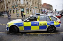 В Барнсли полиция задержала подозреваемого в нападении на прохожих с ножом