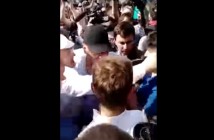 Видео: Жириновский ударил протестующего в Москве