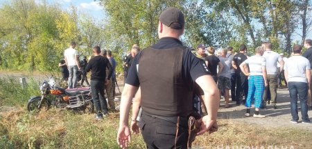 Под Харьковом группа в балаклавах устроила драку со стрельбой