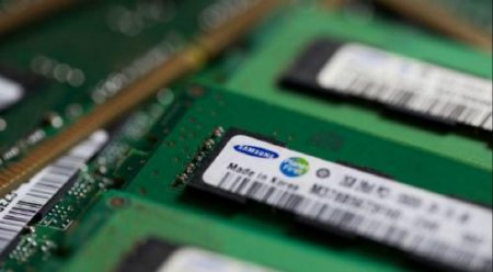 Samsung сократит рост производства чипов для сохранения поставок при замедл ...