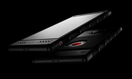 Разработчики сообщили о задержке выхода инновационного смартфона RED Hydrogen