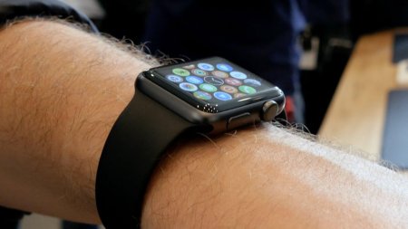 Apple исправила баг, из-за которого Apple Watch не заряжались