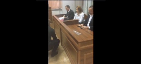 Видео: Мартыненко бросил на пол повестку о вызове на допрос