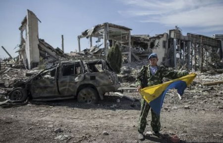 Украина намерена перенести ответственность за разрушение и гибель жителей Д ...