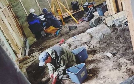 Семейная пара нашла в своём доме могилу викинга во время ремонта (ФОТО)