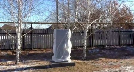 Памятник «победителю Чапаева» в Оренбуржье всё-таки снесли (ФОТО)