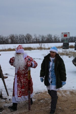 Новогодний хоровод в окопах Донбасса