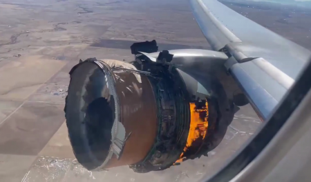 ЧП с обломками Boeing, падавшими с неба, — появилась реакция авиакорпорации