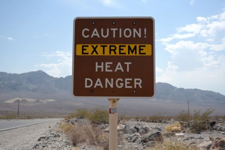 Адская жара в Долине смерти: в США зафиксирована самая высокая температура на Земле (ФОТО)
