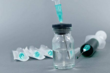 Ни поставок, ни регистрации: Украина вынуждена разорвать контракт на поставку вакцин из Индии