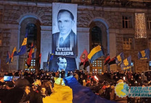 В Киеве прошло факельное шествие в честь рождения Бандеры