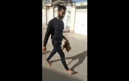 "Убийство чести". В Иране муж отрезал жене голову и разгуливал с ней в руках по улице. (18+)