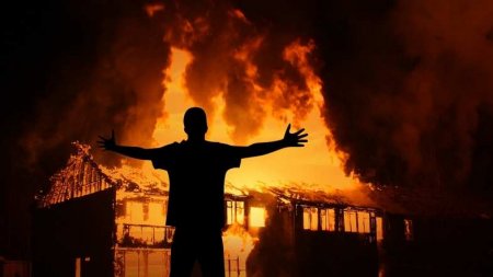 Чернигов блокирован Армией России, горит здание СБУ, мэр бежал (ВИДЕО)