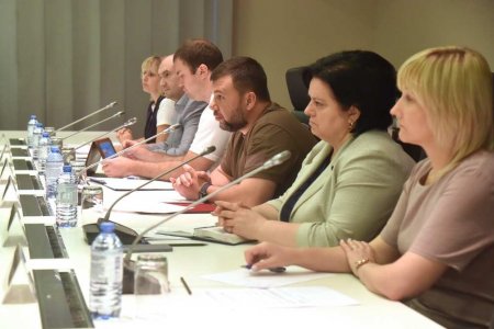 Глава ДНР обсудил подготовку Республики к новому учебному году (ФОТО)