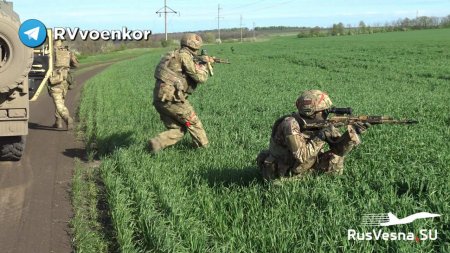 Военный эксперт оценил ситуацию с продвижением войск на Украине и дал прогноз по срокам СВО