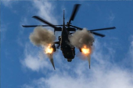 Донбасс: боевые вертолёты разносят ракетами вражеские укрепления (ВИДЕО)
