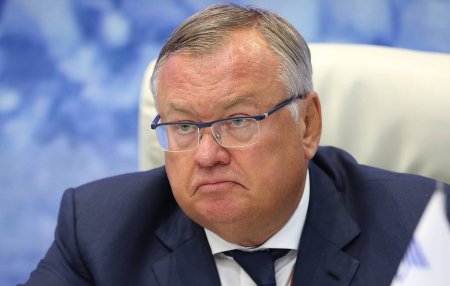 Глава ВТБ Костин призвал банкиров отказаться от доллара и евро