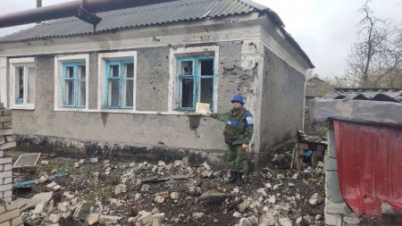 «Здесь жили бабушка и дедушка»: Ставропольские бойцы показали преступления ВСУ на Донбассе (ВИДЕО)