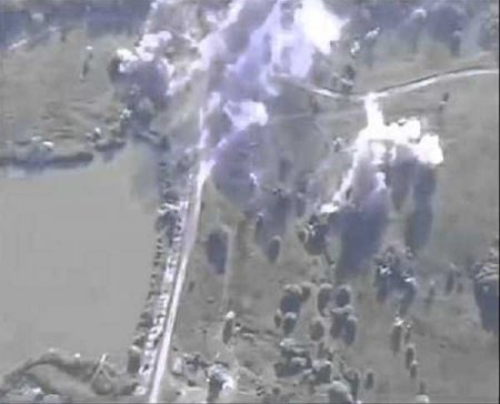 Ударные дроны уничтожают позиции врага у Авдеевки (ВИДЕО)