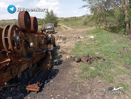 Колонна натовской бронетехники уничтожена на Времеевском выступе (ВИДЕО)