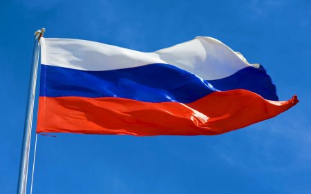 Флаг России развевается над Марьинкой, превращённой врагом в крепость в 201 ...