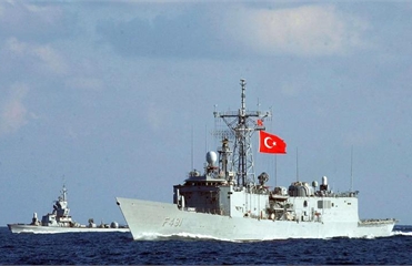 Турция усиливает военно-морскую группировку в Средиземном море и осуществляет "ответные обстрелы" сирийской территории
