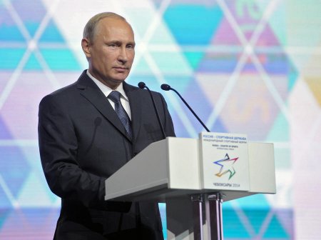 Владимир Путин поручил решить вопросы несоблюдения сроков ввода в строй спо ...