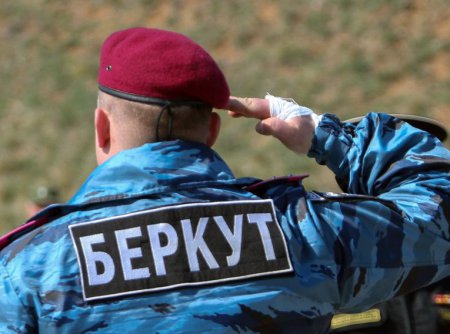 Бойцы бывшего украинского "Беркута" получили медали "Спецназ России"