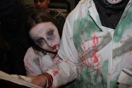 В киевском метро "зомби"...