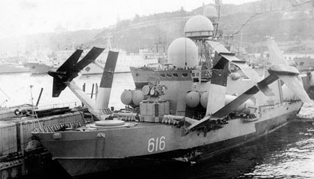 Танк и «Ураган» на подводных крыльях: цепные псы отечественного флота