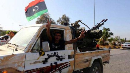 В Ливии правительство исламистов сложило полномочия в пользу присланных ООН чиновников