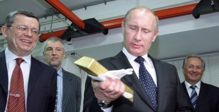 США увеличили долг еще на 118 млрд долларов, а Россия стала чемпионом по приросту золотого запаса