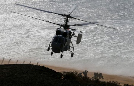 Восемь модернизированных палубных вертолетов Ка-27М получила Морская авиаци ...