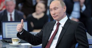 Песков: Путин поздравил Эрдогана по итогам референдума
