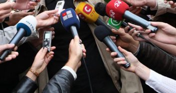 Полиция расследует публикацию данных журналистов на «Миротворце»