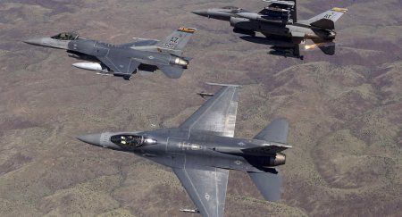 СМИ: коалиция США нанесла авиаудары по позициям САА