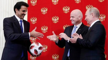 Путин передал эмиру Катара эстафету чемпионата мира по футболу (ФОТО, ВИДЕО)