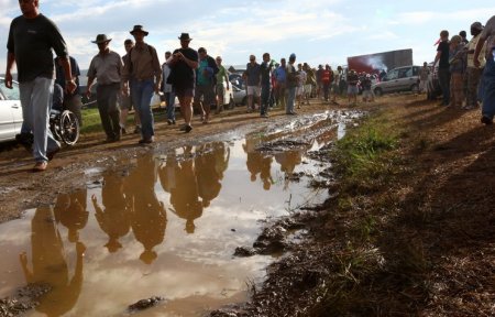 Власти ЮАР ужесточают контроль над оружием перед экспроприацией земли у белых фермеров
