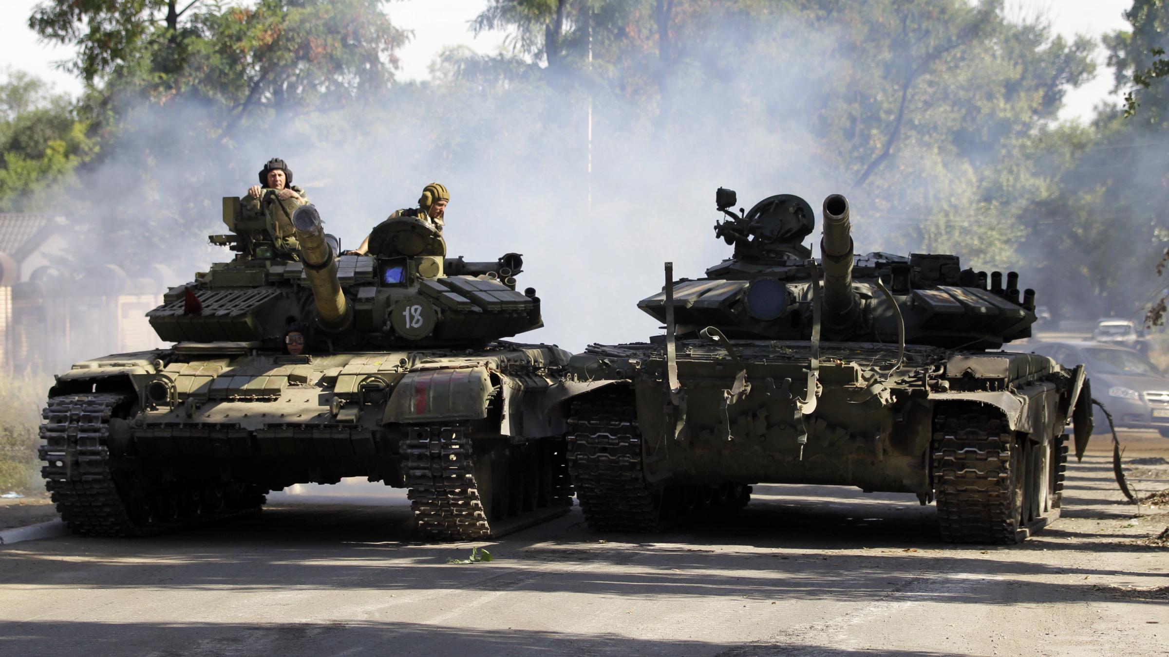 Т военная операция. ДНР танк т-72. Танк т-72 на Донбассе. Военный танк т 72 ДНР. Т 72б ЛНР.