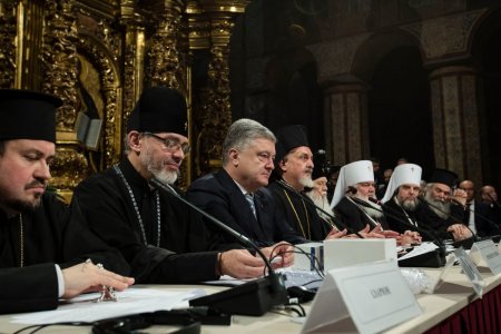 Что вчера было в Киеве - прошел «объединительный собор» или «разбойничье сборище»?
