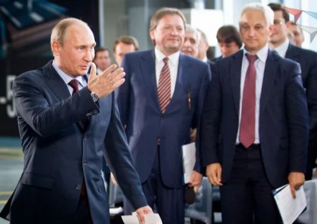Путин призывает бизнесменов вернуть капитал в Россию
